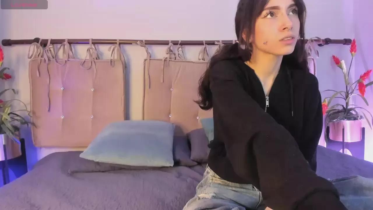 kiitty_loove_ on Cam4 
