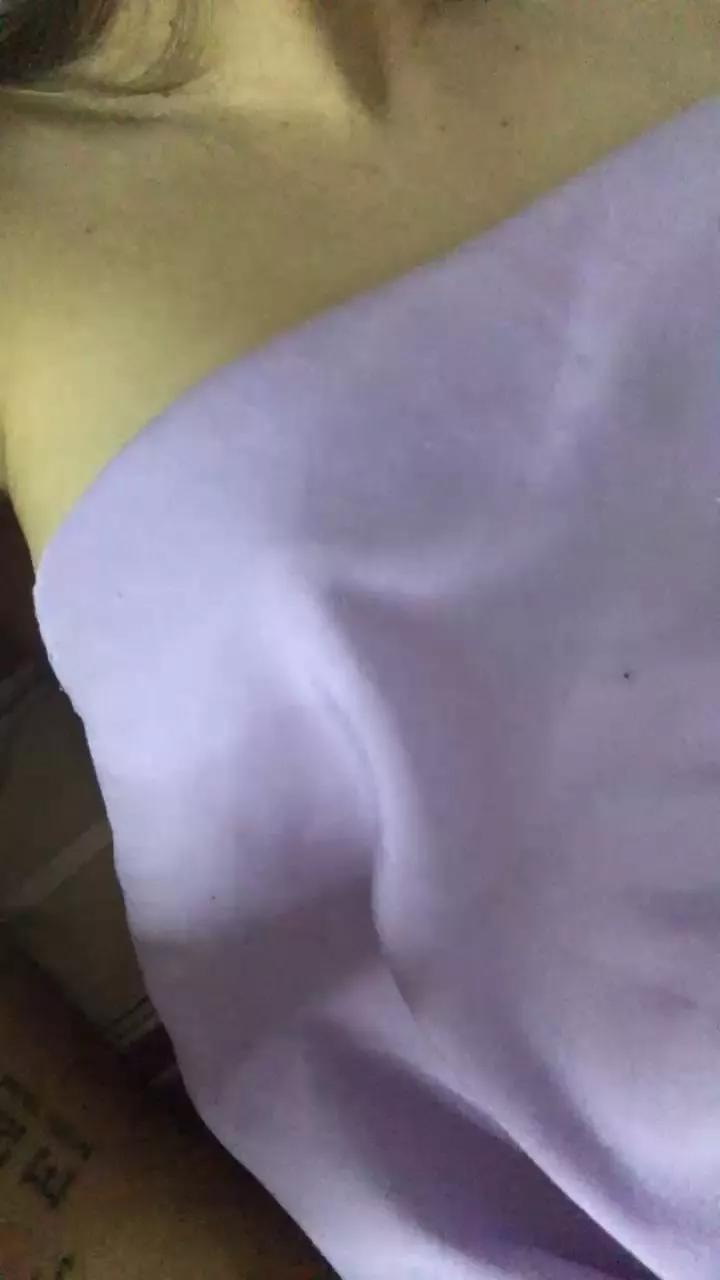 kitty305 on Cam4 