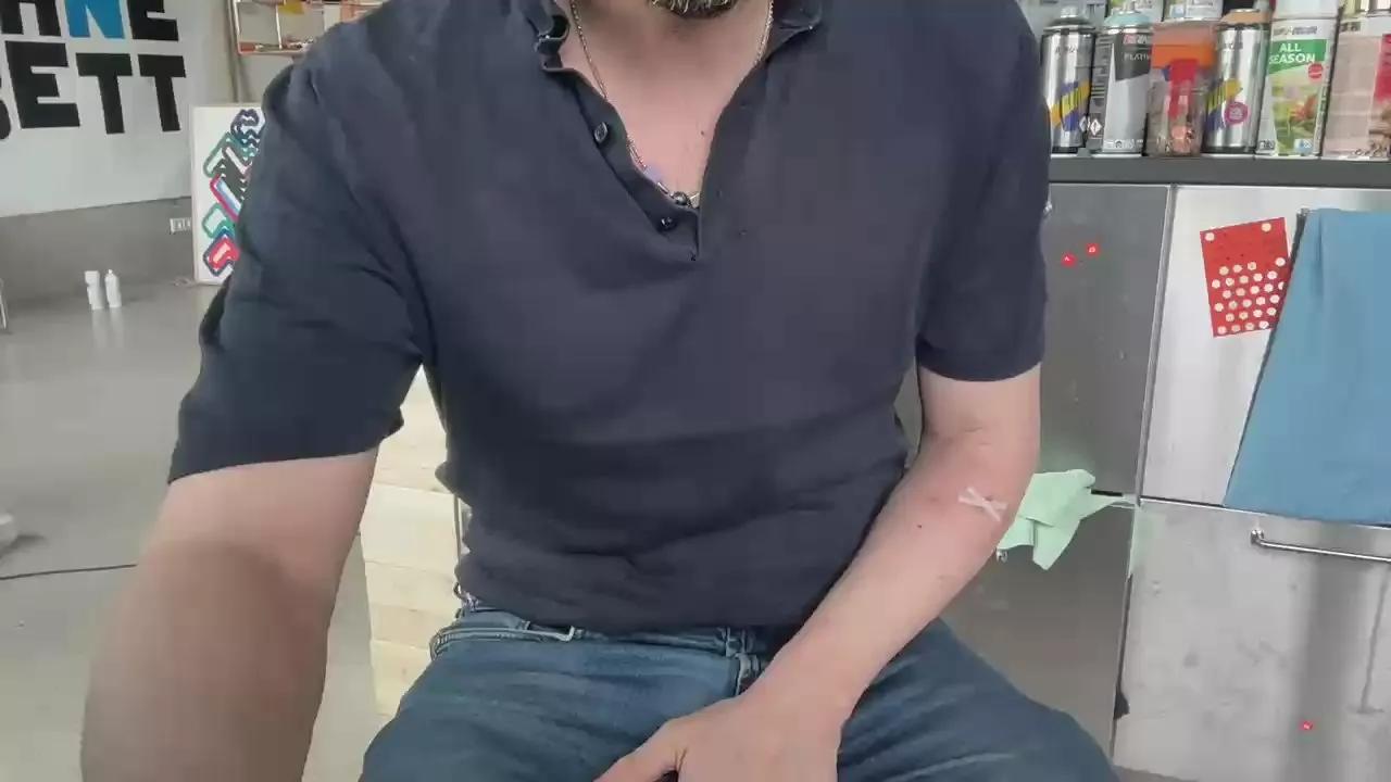 Offline knof on Cam4