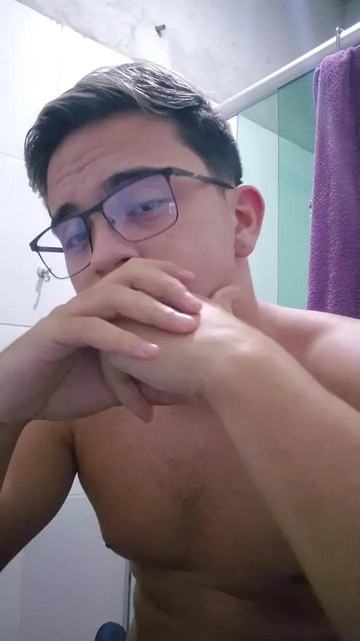 kuro37 on Cam4