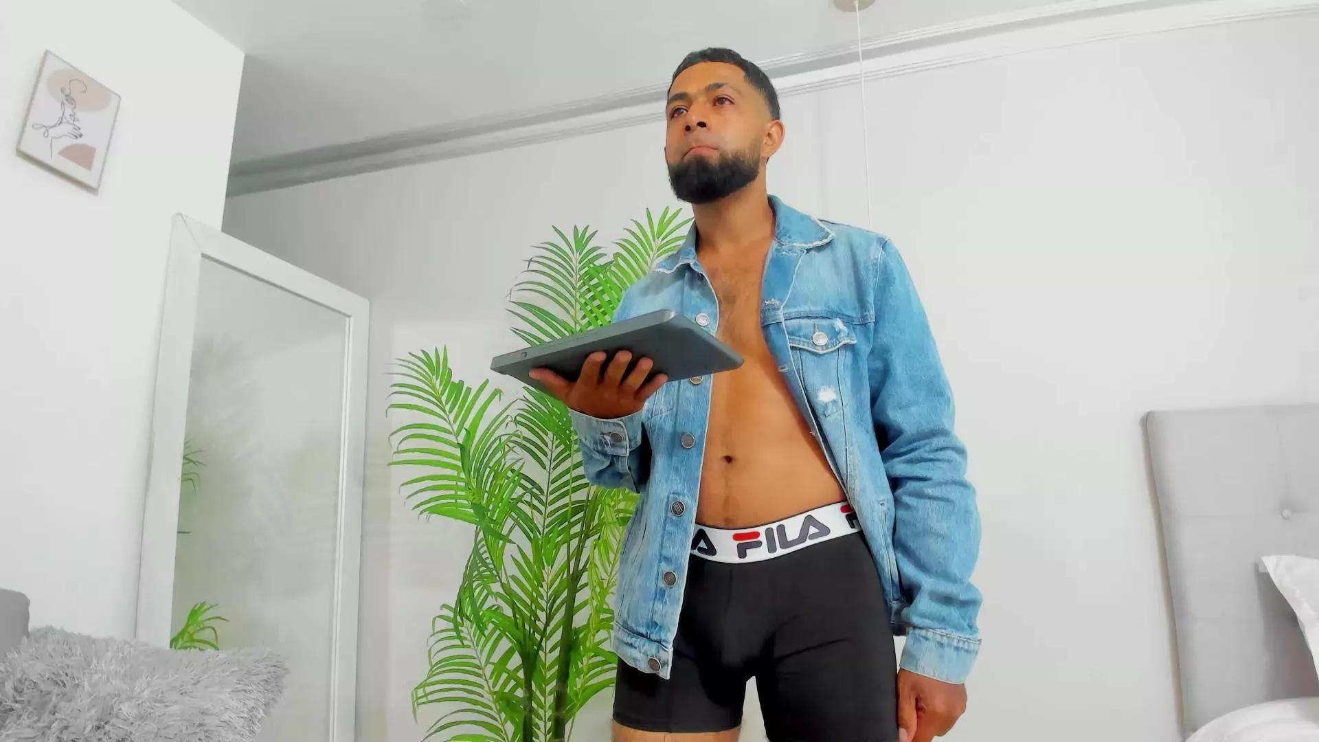 KylliamLevis on Cam4 