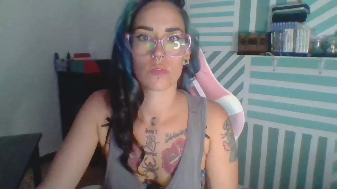 Laadyyblaack97 on Cam4 