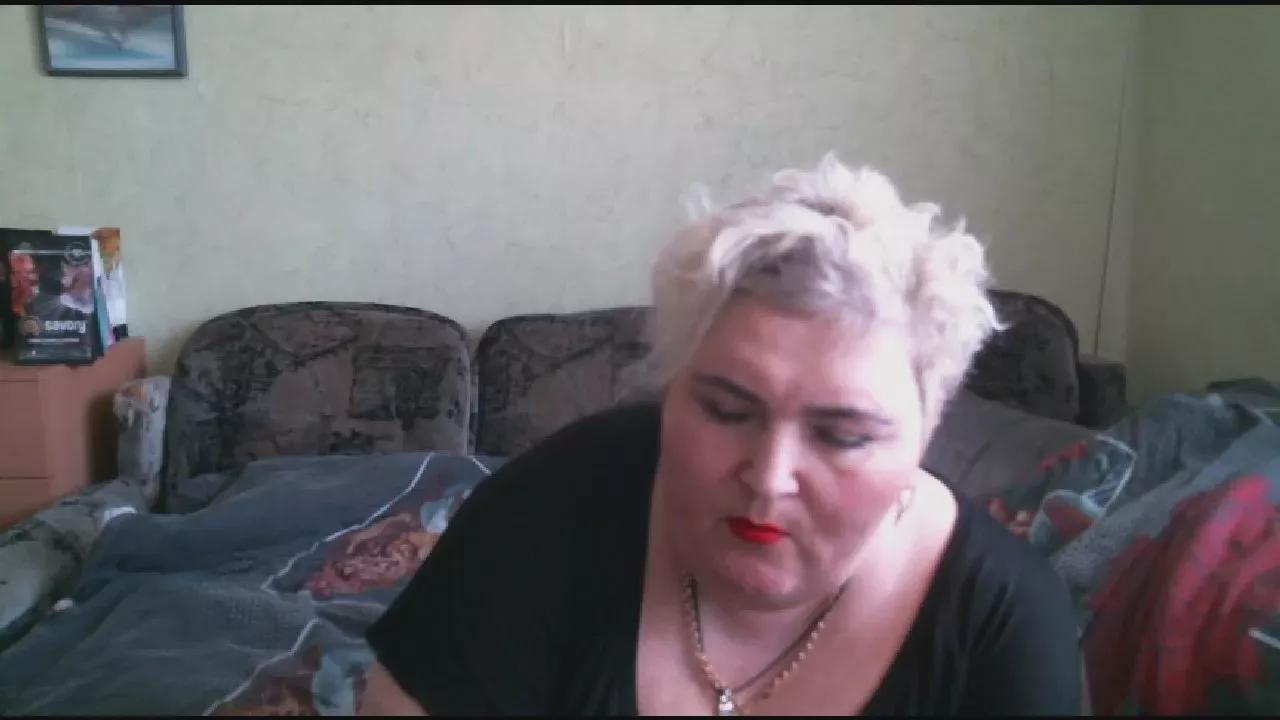 LanaCat555 on Cam4 