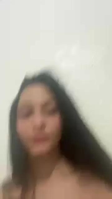 Lara2607 on Cam4 
