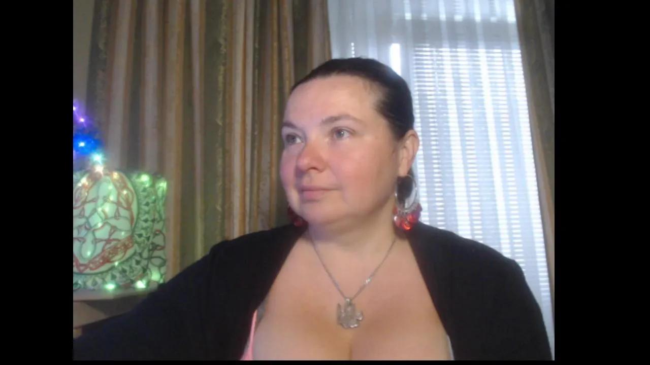 laraluxe on Cam4 
