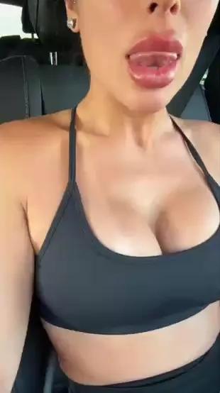 Latinahottiehoe on Cam4 