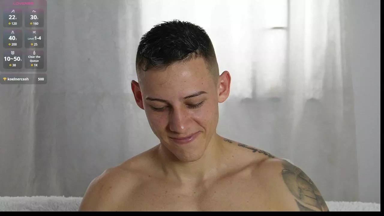 Latino_Milk_99 on Cam4 