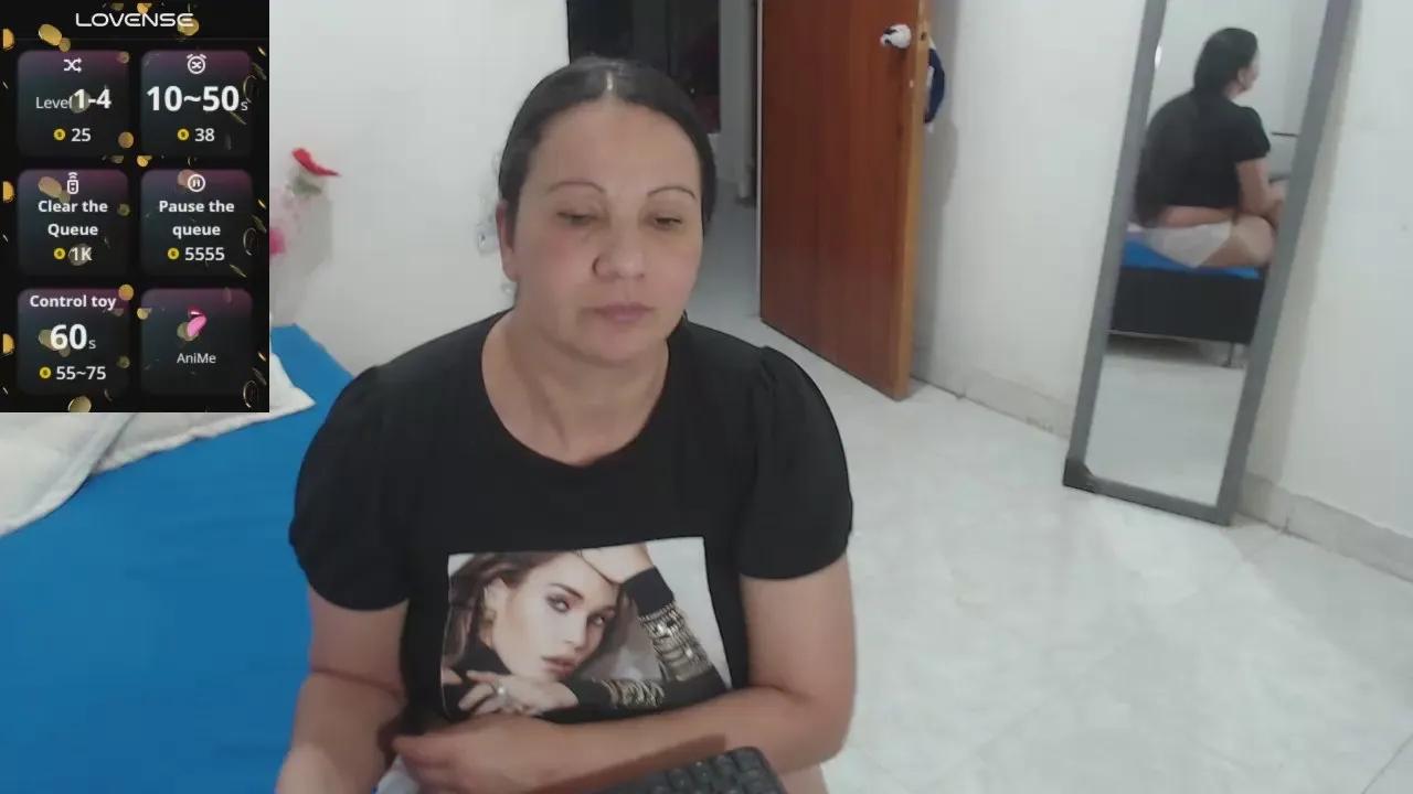 Offline LauraFoxx on Cam4