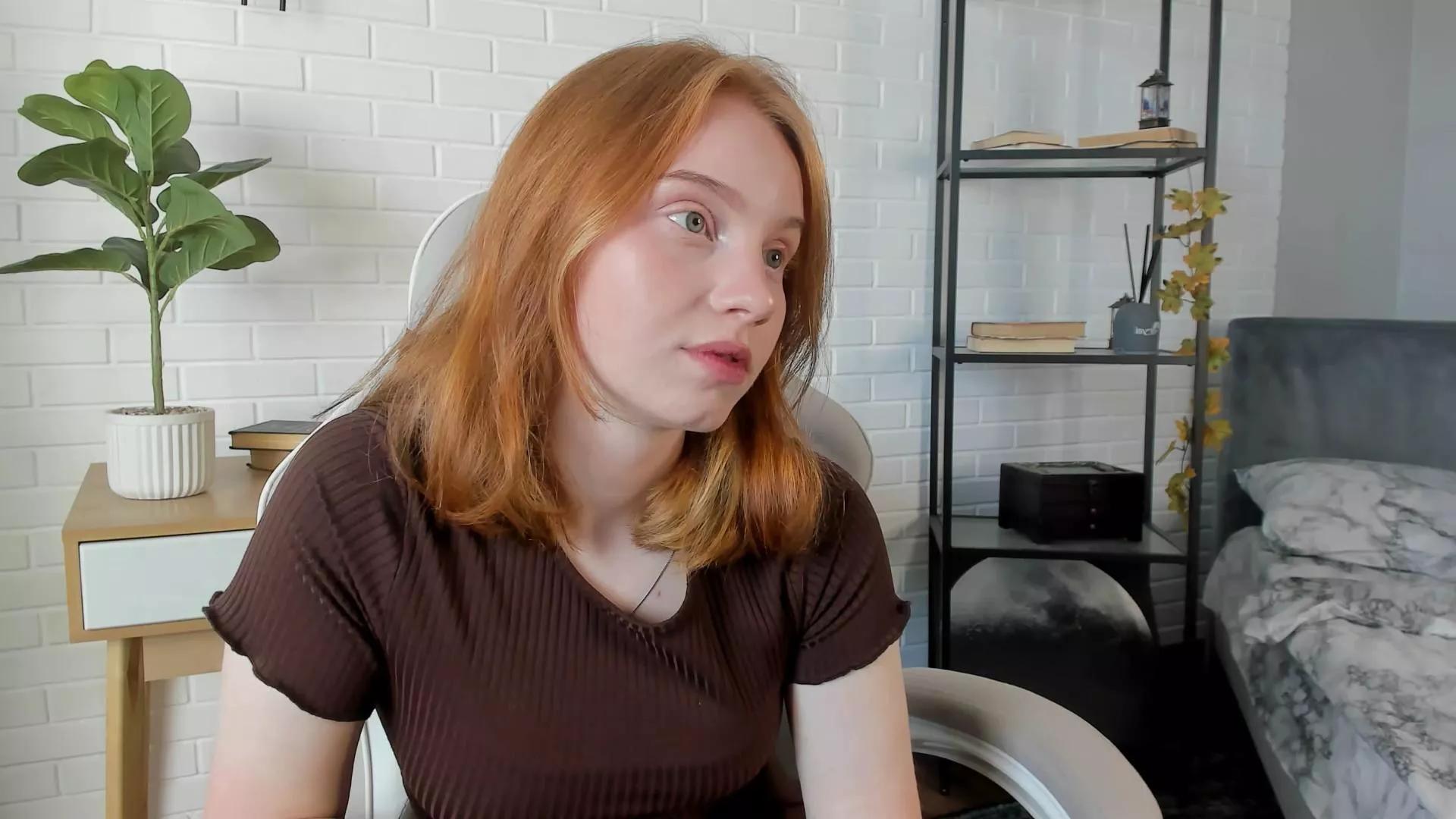 LaveniaFleck on Cam4 