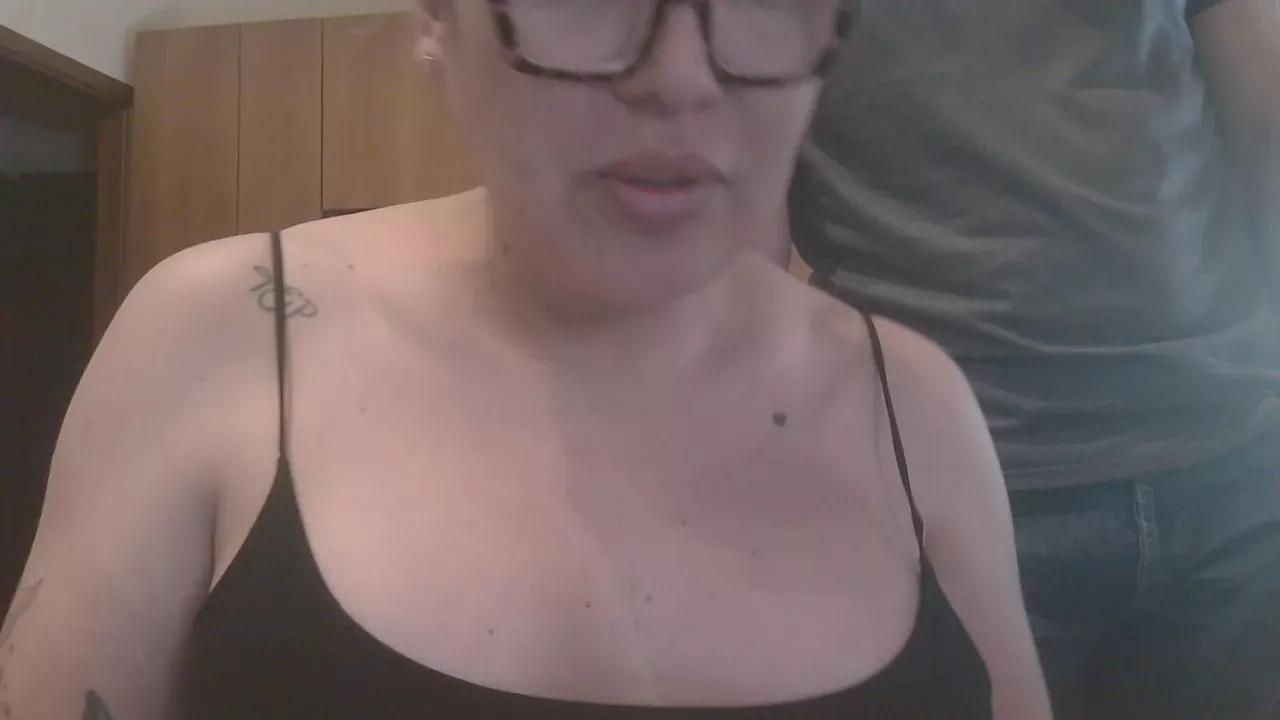 laylasan071 on Cam4 