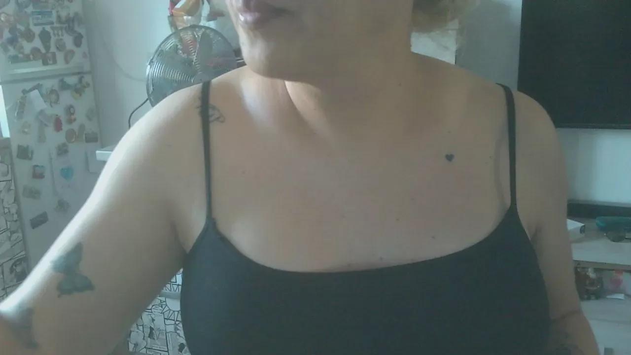 laylasan071 on Cam4 