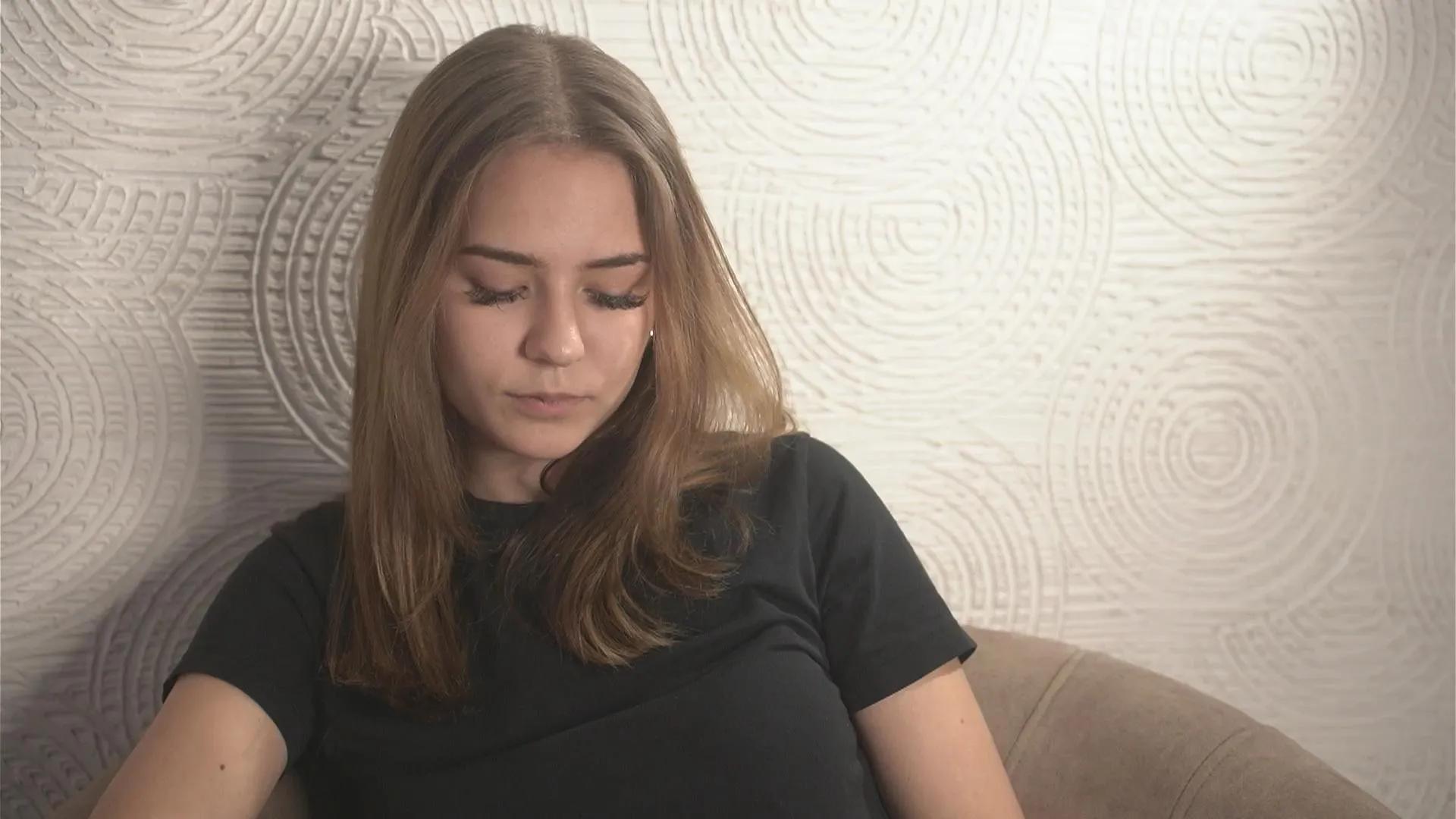 Offline LayneCantero on Cam4