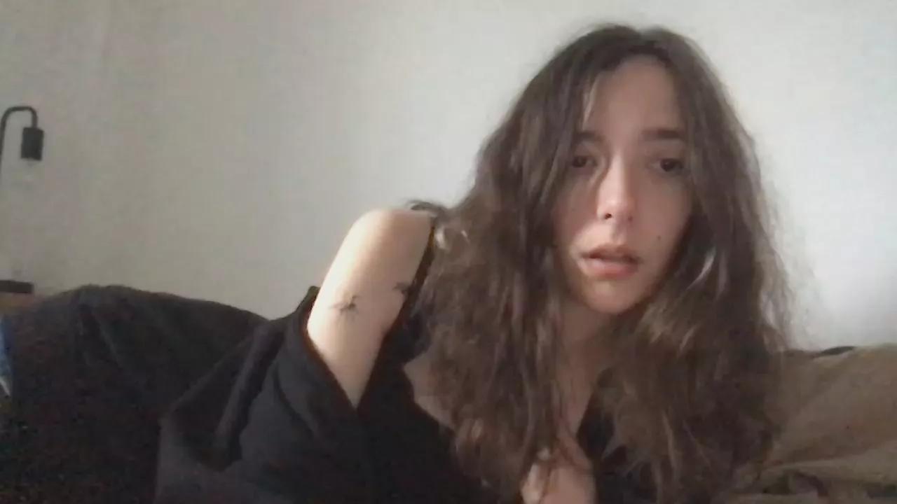 leautima on Cam4 