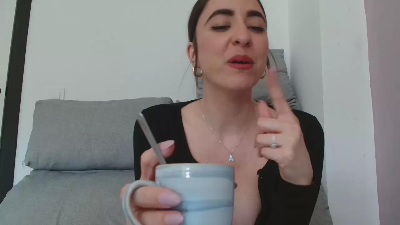 LeilaCG28 on Cam4 