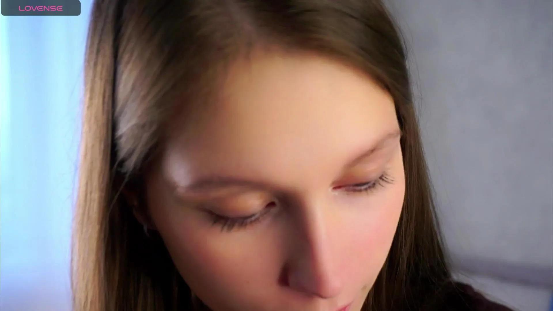 Offline LettieDilgard on Cam4