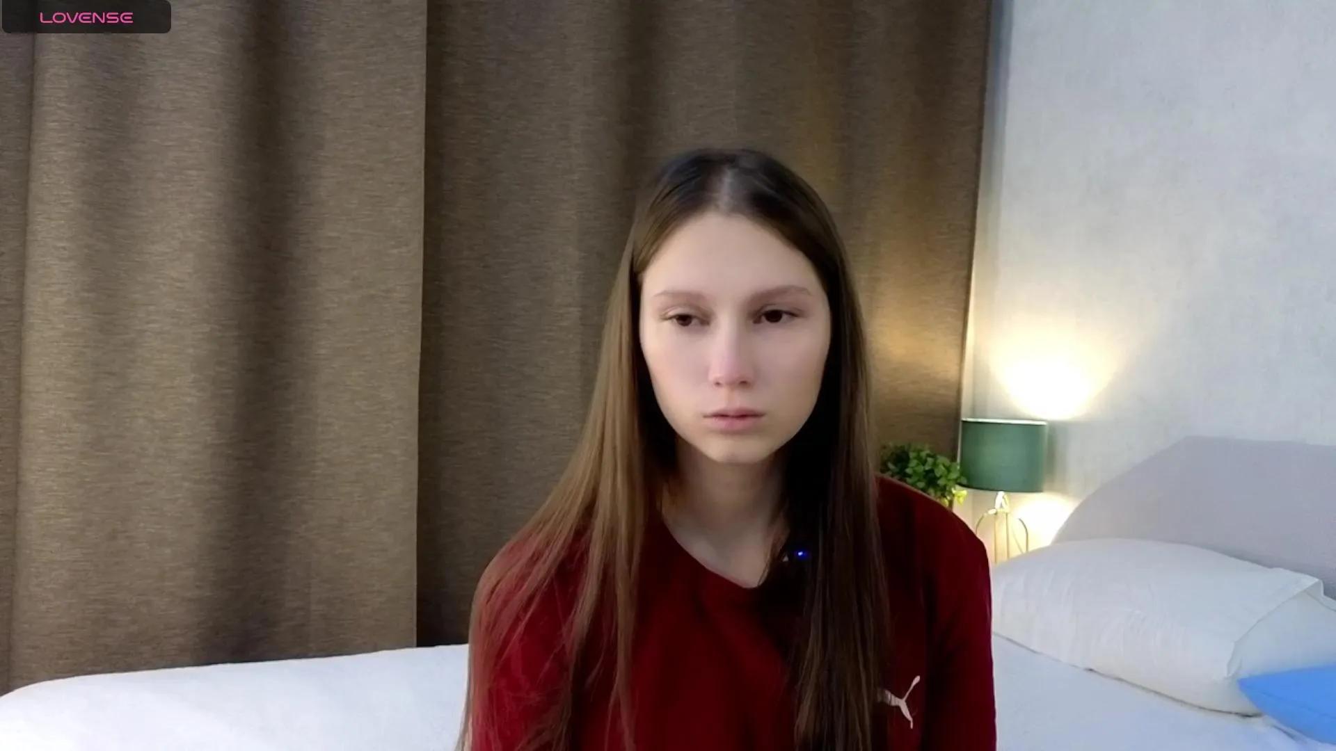 Offline LettieDilgard on Cam4