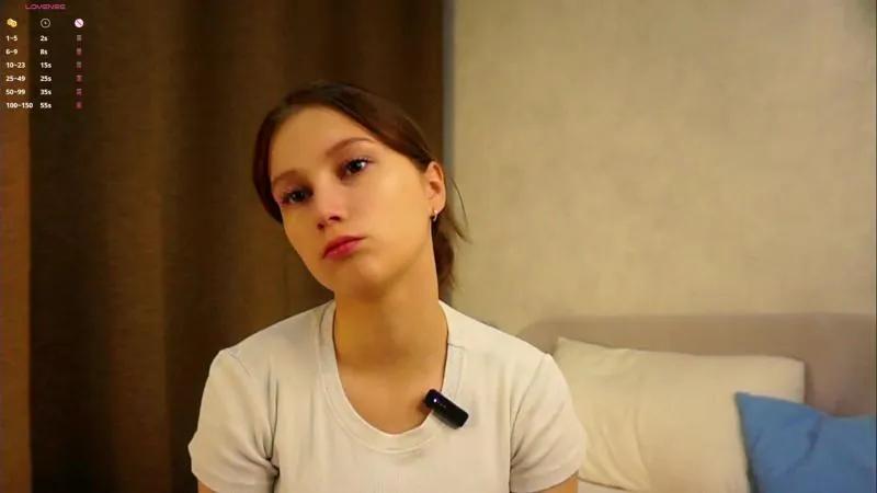 Offline LettieDilgard on Cam4