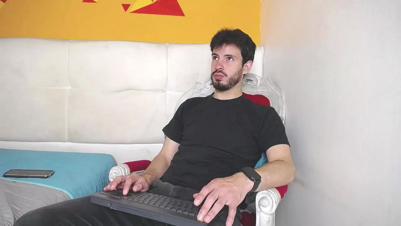 LiamLuxe on Cam4 