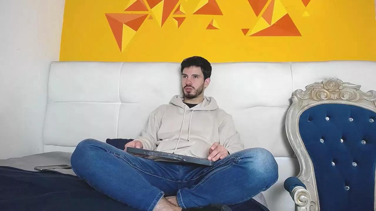 LiamLuxe on Cam4 