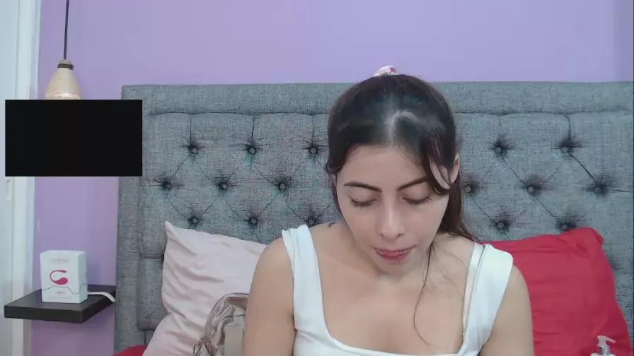 LilaSuni on Cam4 