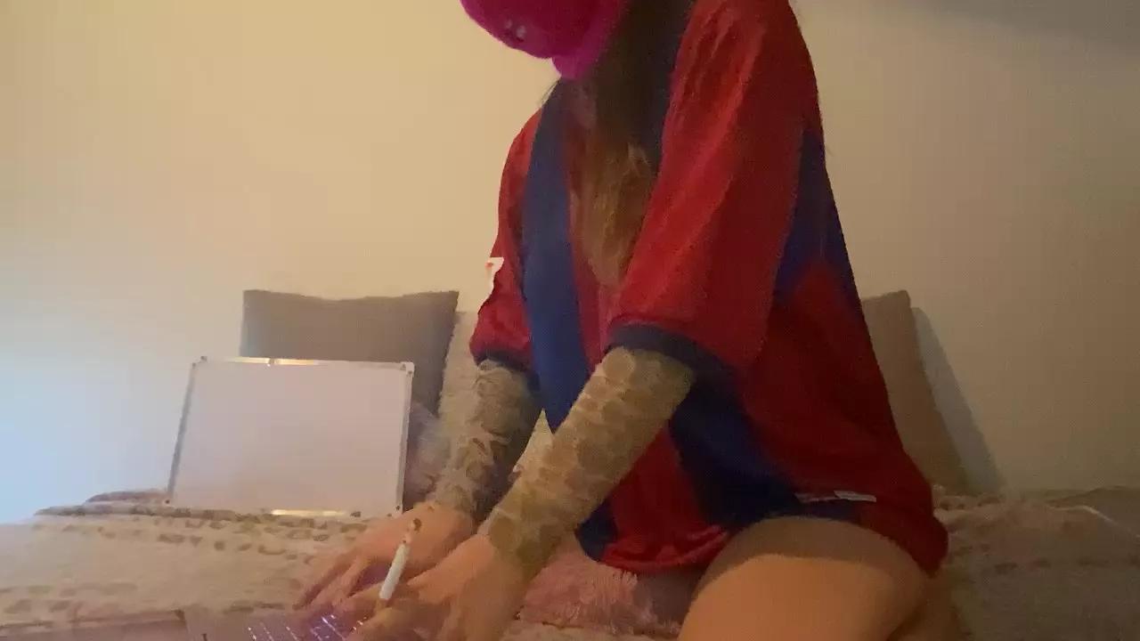 Lili_Parish on Cam4 