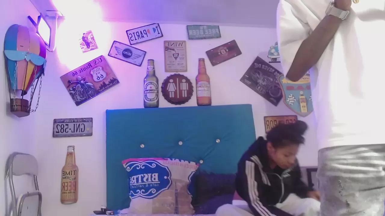 Lili_Y_Breazer on Cam4 