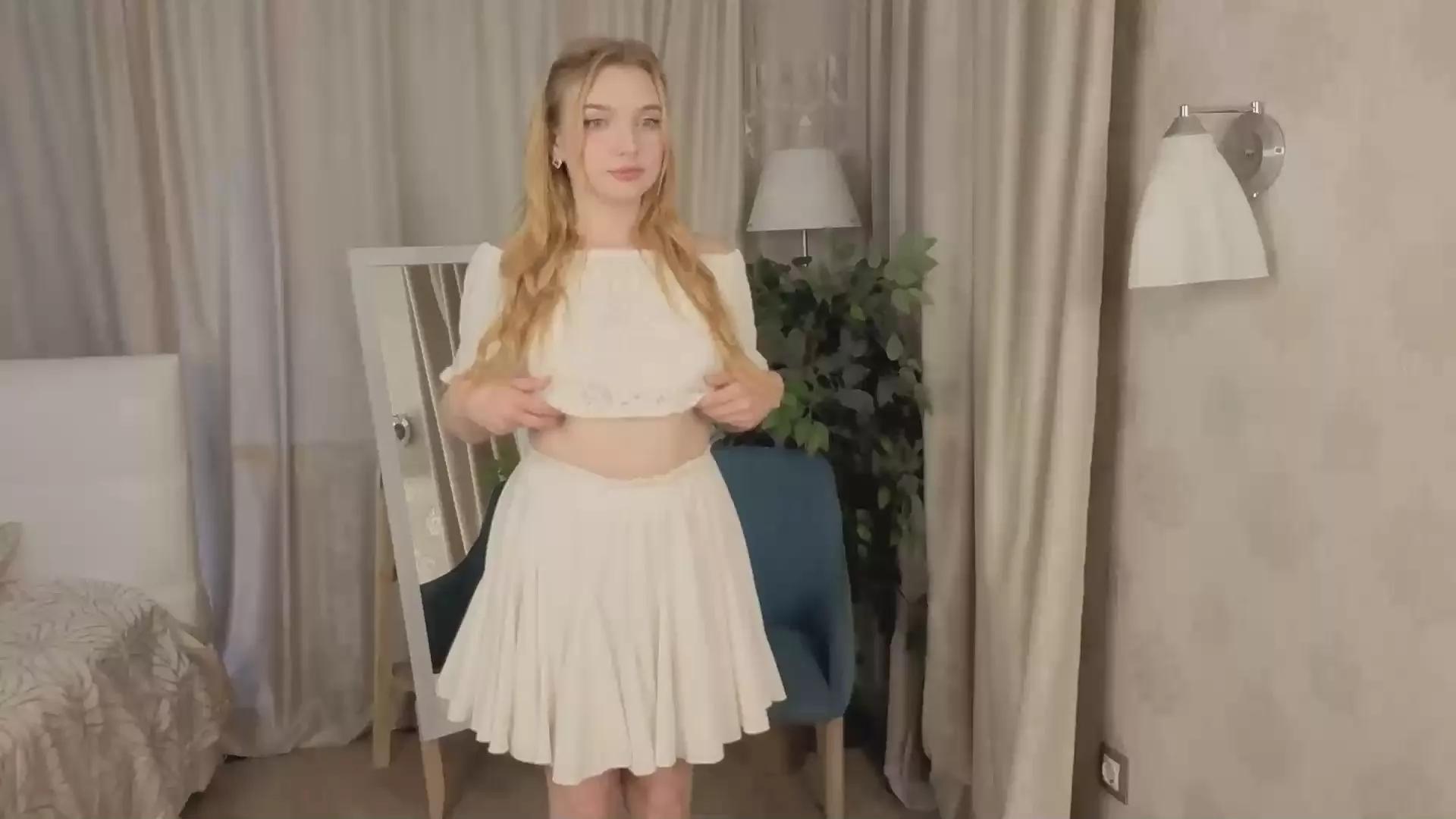 LilllyWhite on Cam4 