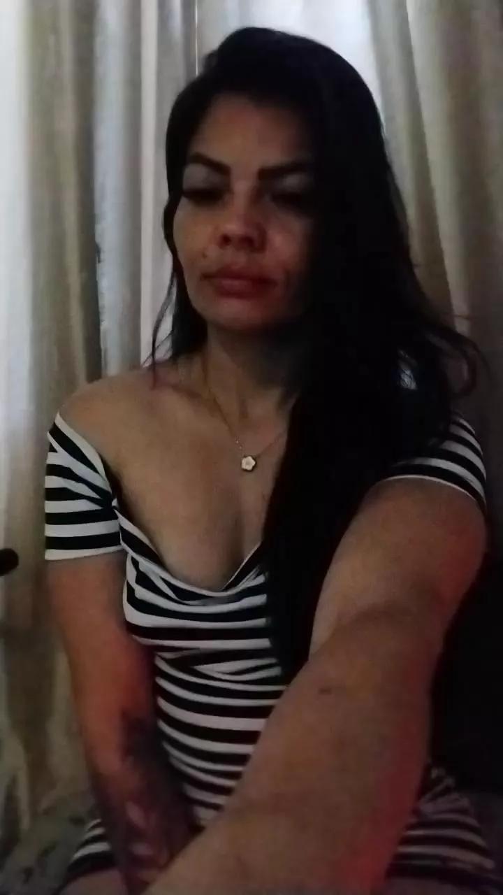 Lily2025 on Cam4 