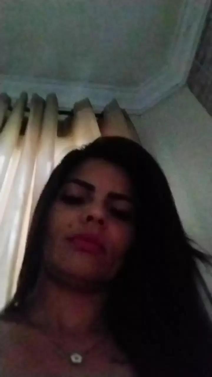 Lily2025 on Cam4 