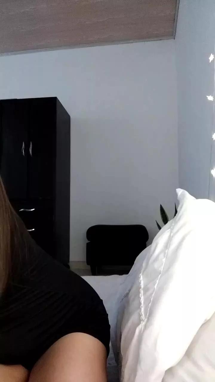 Lilymo on Cam4 
