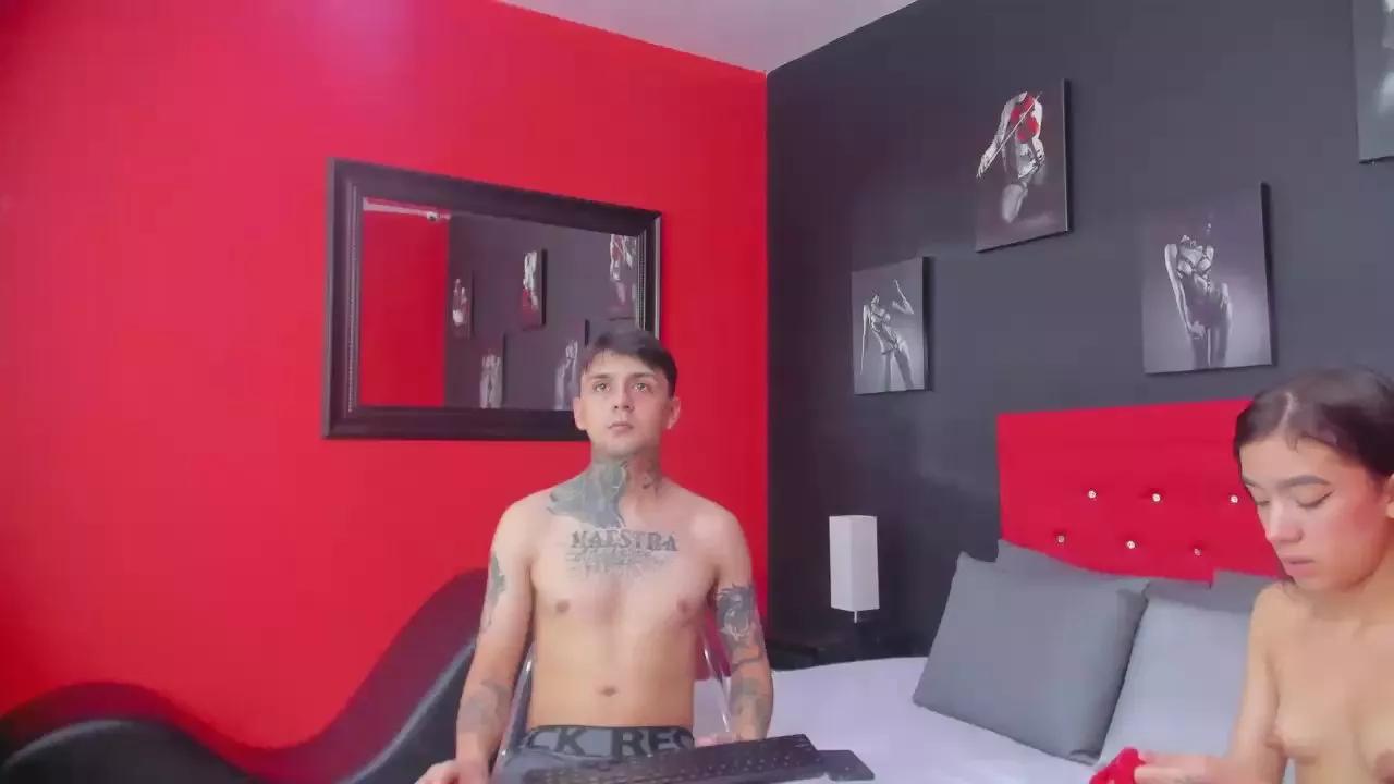 lilyth_adam on Cam4 