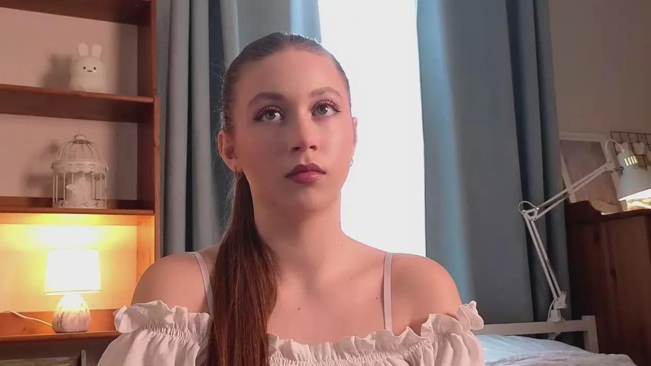 little_melody on Cam4 
