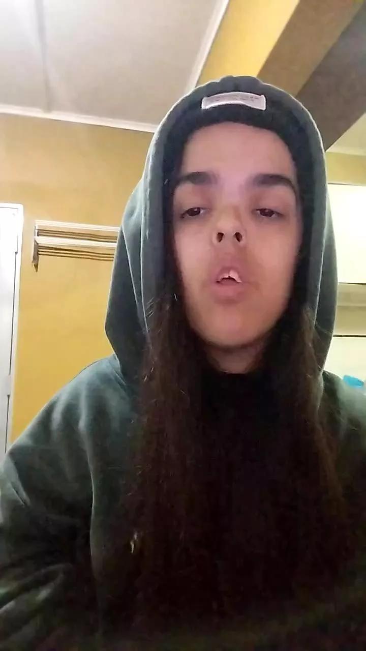 Littleegirl69 on Cam4 