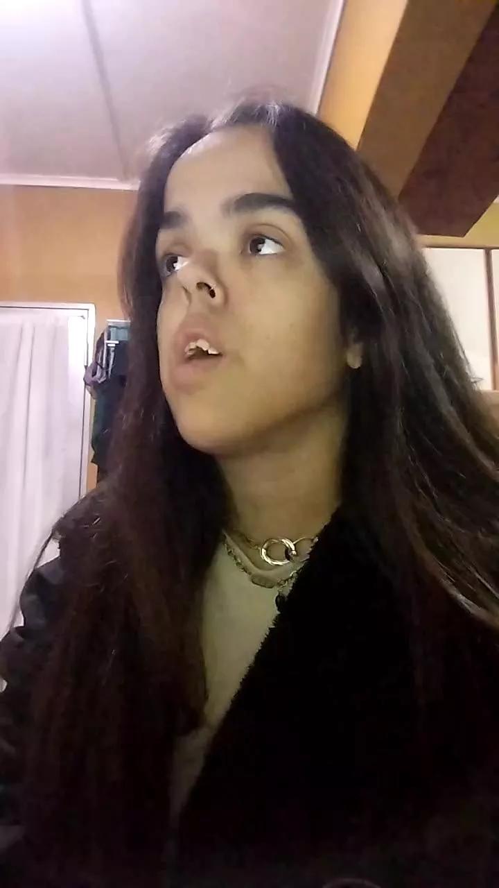 Littleegirl69 on Cam4 