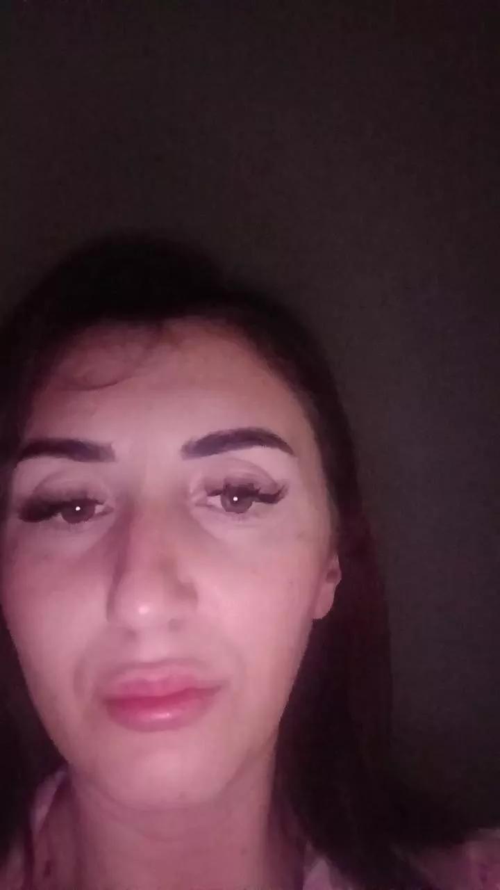 Lola05love on Cam4 