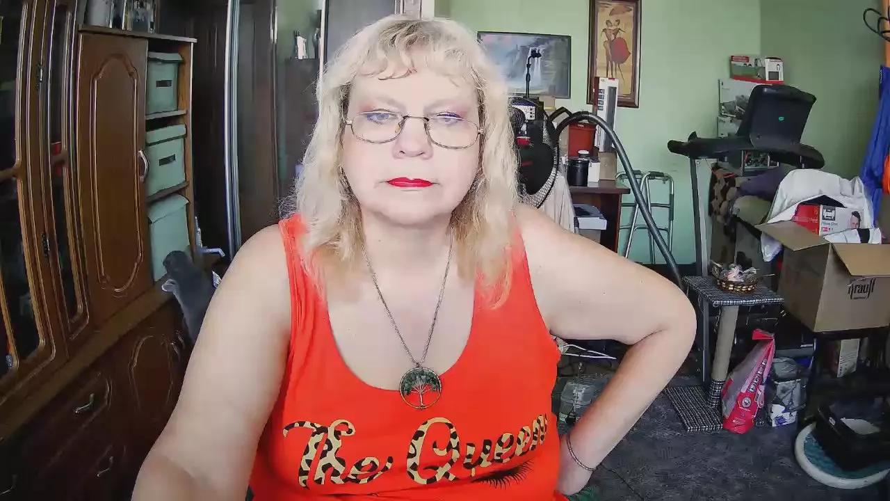 LOLA1972 on Cam4 