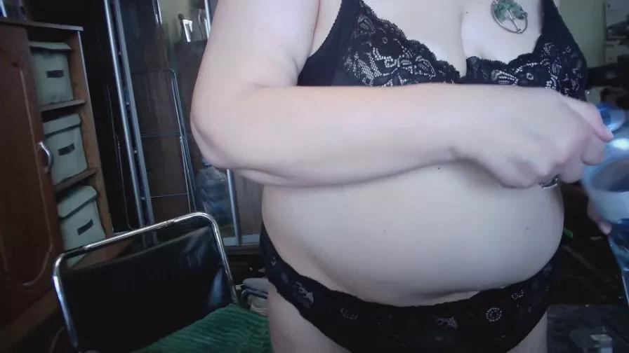 LOLA1972 on Cam4 