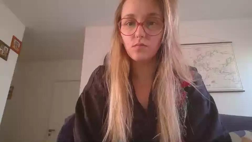 Lolotte79 on Cam4 