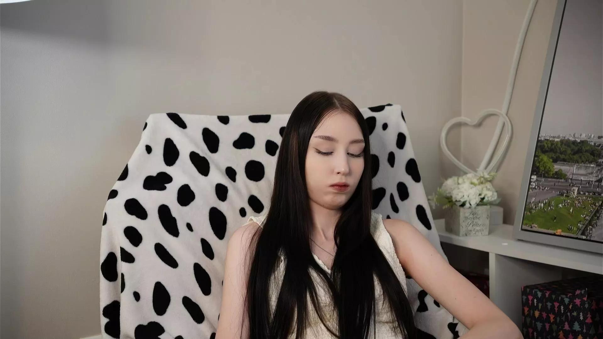 LorettaFenney on Cam4 