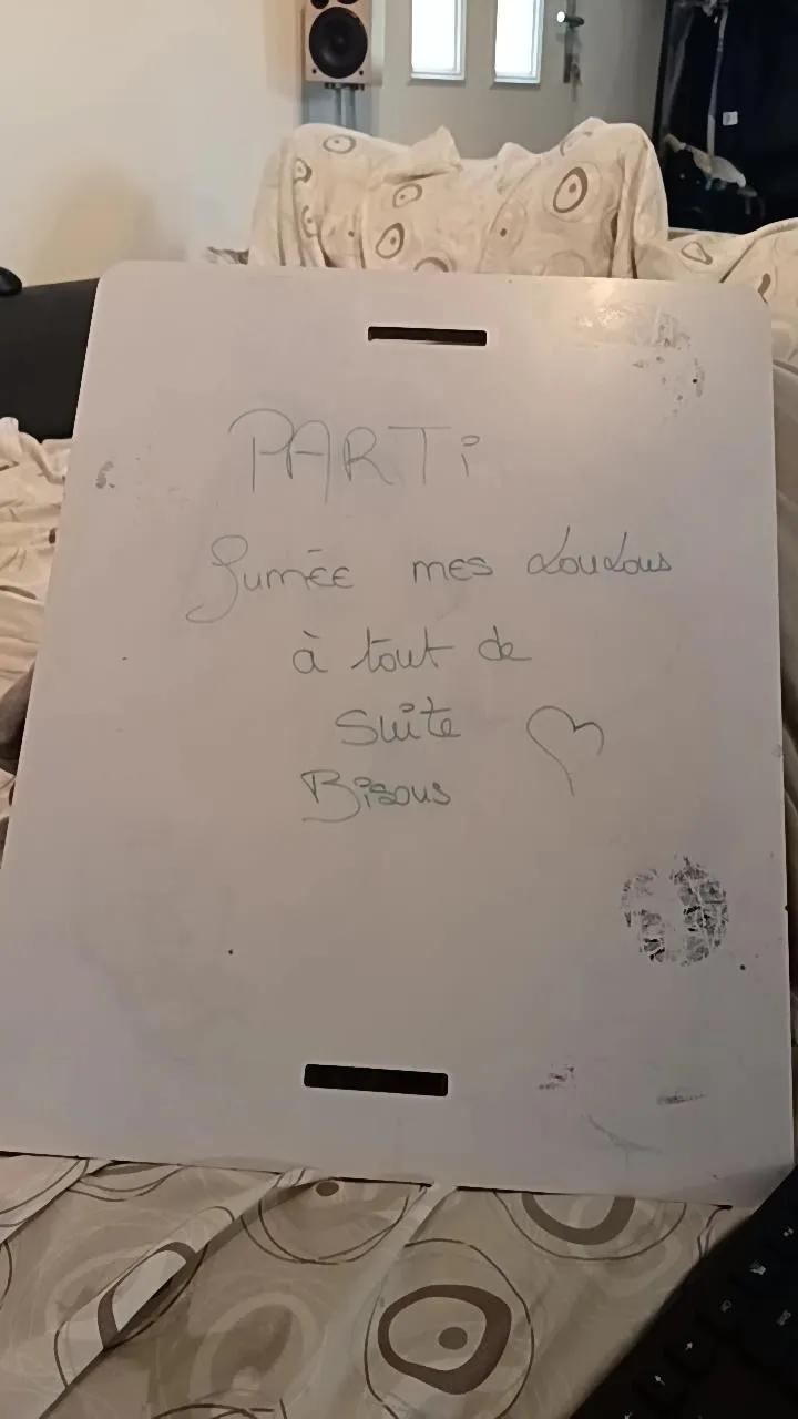 Offline Loulou_27 on Cam4