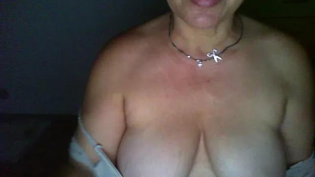 Offline lucifora on Cam4