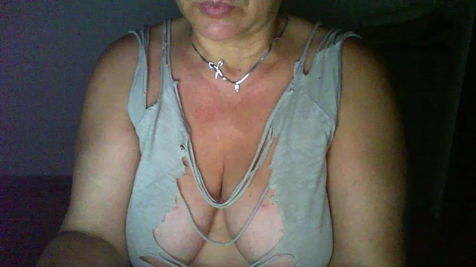 Offline lucifora on Cam4