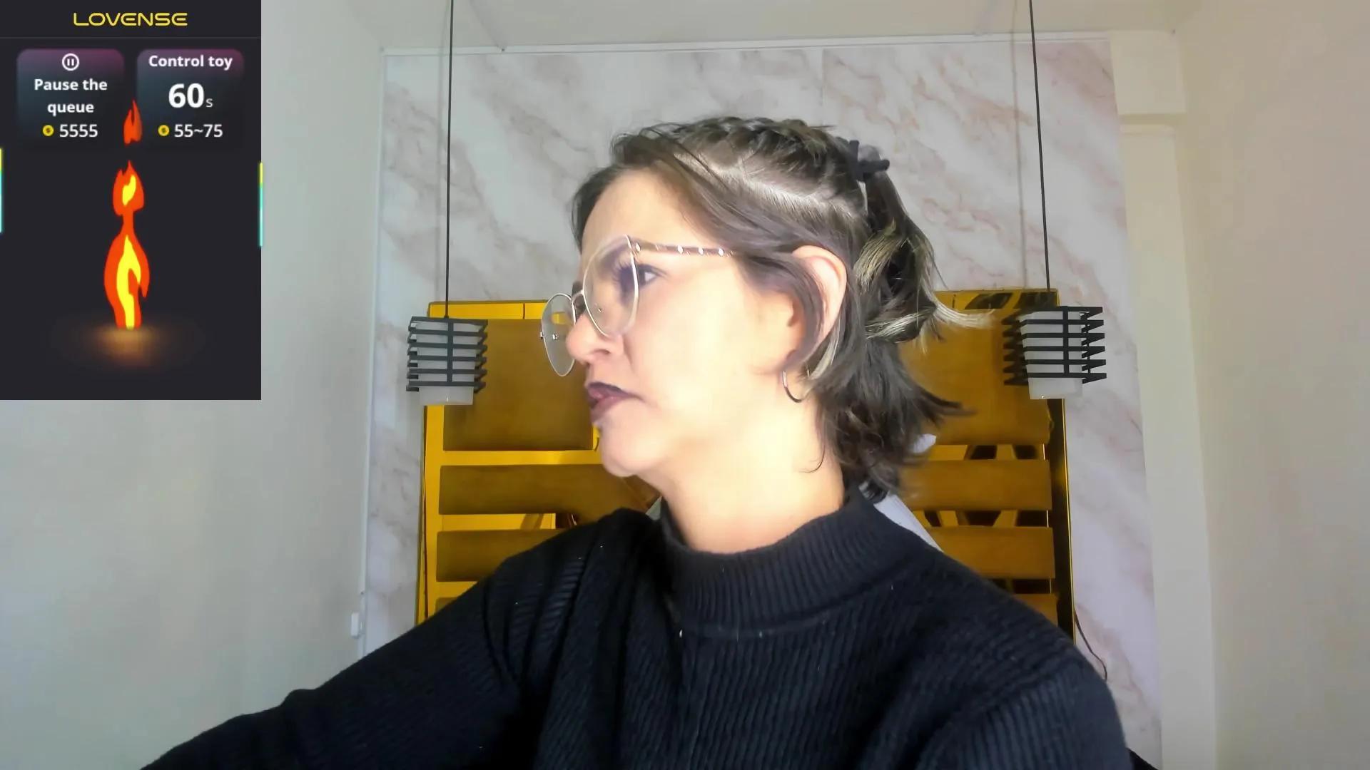 Offline luciifeer_ on Cam4