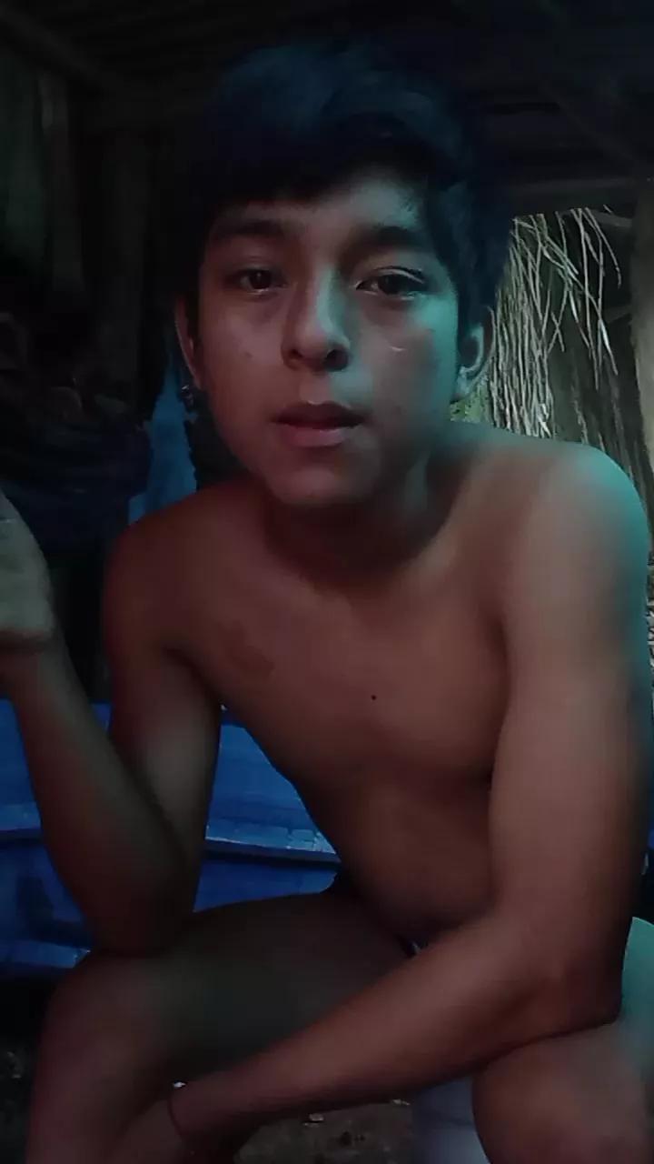 Luis_Armando18 on Cam4 