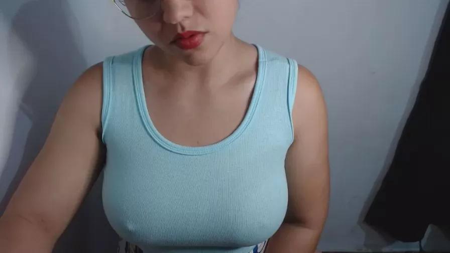 lul_love_baum23 on Cam4 
