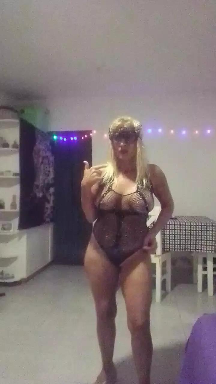 luli70hot on Cam4 
