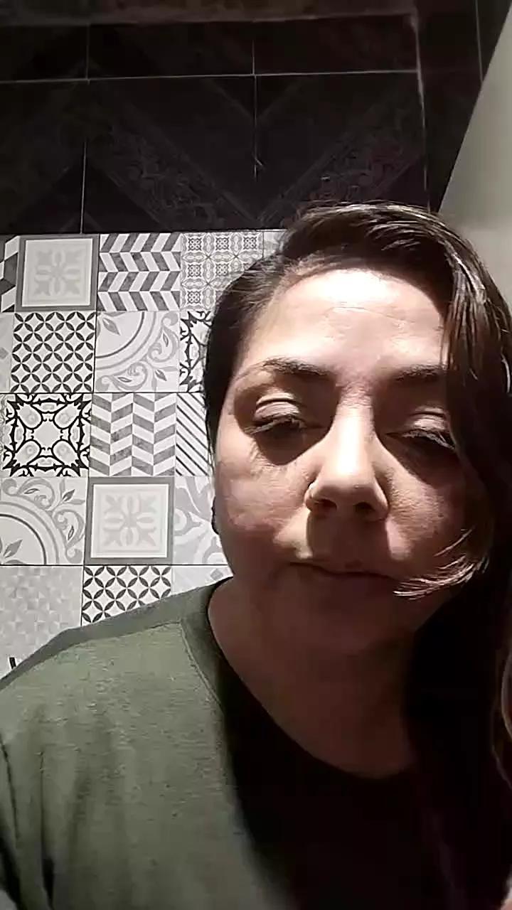 LuliNoir on Cam4 