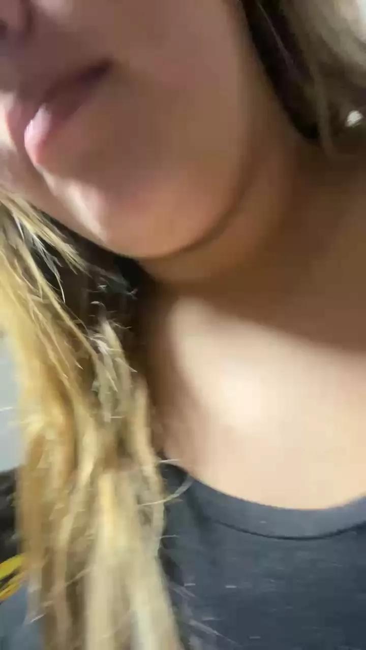 Lunnaa2 on Cam4 