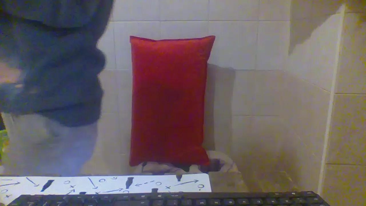 luxxuriax on Cam4 