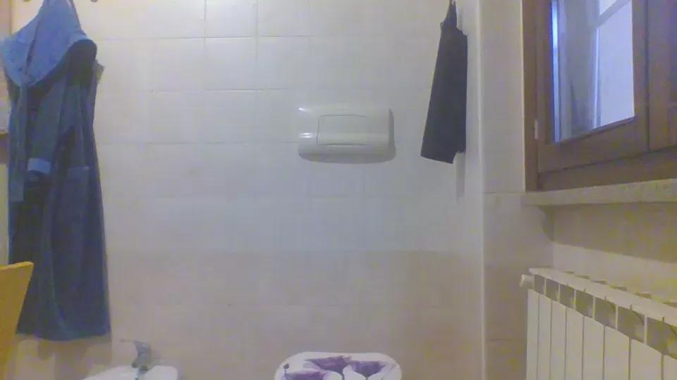 luxxuriax on Cam4 